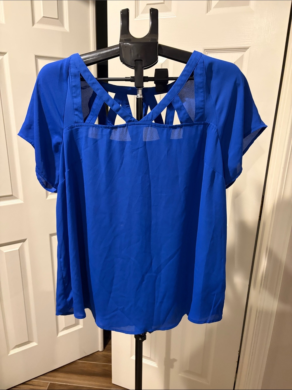 Torrid 1 (XL) Royal Blue Short Sleeve Blouse with Strappy Back